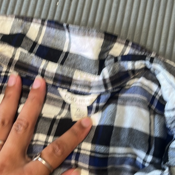 Flannel - Picture 3 of 4